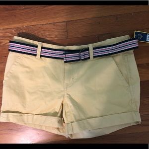 Yellow Aeropostale shorts!